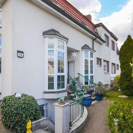 2 Bedroom Lovely Home In Berlino Esterno foto